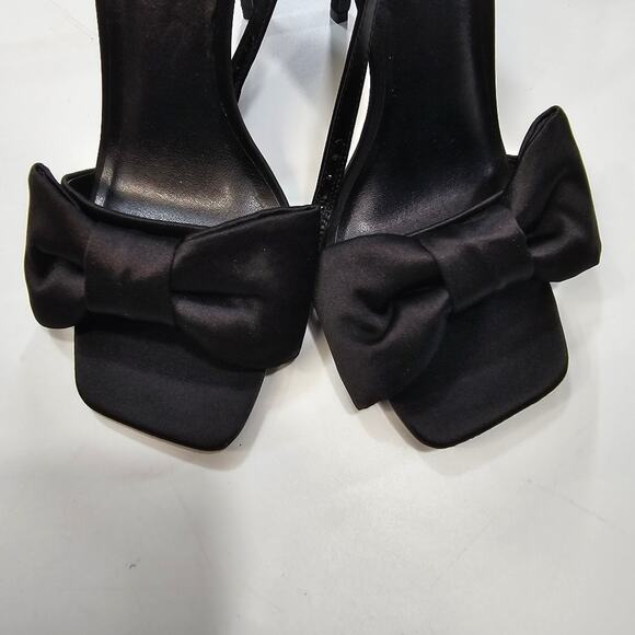 Steve Madden Trusty Sandal in Black - Picture 3 of 9